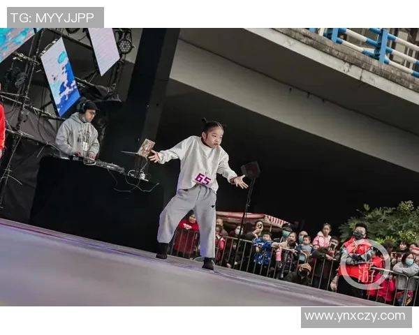 重庆街舞队防反策略分析与表现评估的全面探讨