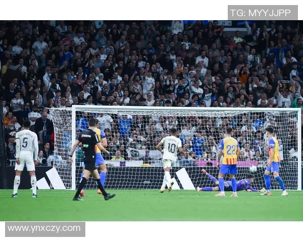 皇马社会迎战巴伦西亚争夺西甲积分榜关键胜利