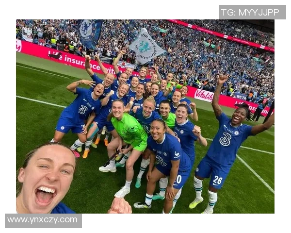 切尔西女足迎战热刺女足激烈对决引发球迷热情期待