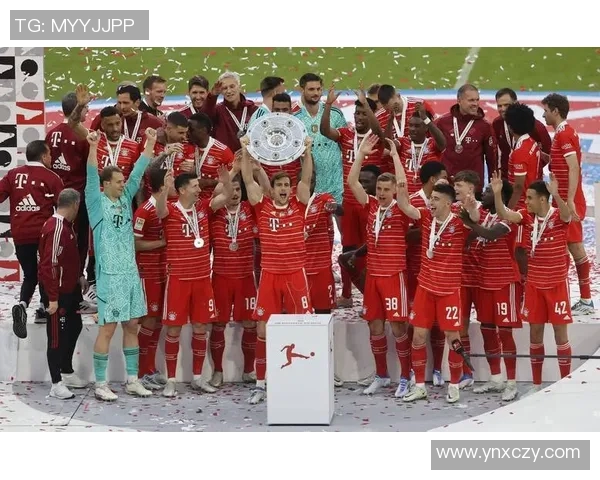 莱万重返德甲赛场遭拜仁球迷嘘声四起感叹忘恩负义情绪高涨