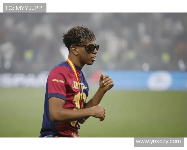 皇马与巴萨巅峰对决回顾2005年11月20日经典战役再现足球传奇