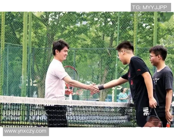 深圳网球队与广州网球队赛后复盘探讨团队协作的关键因素与经验分享 深圳网球队与广州网球队赛后复盘探讨团队协作的关键因素与经验分享